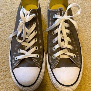 Womens Converse - gray - size 9 -  like new!!